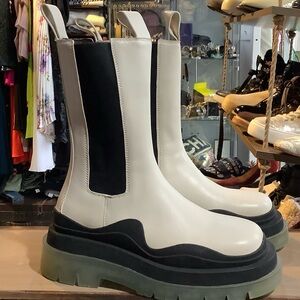 Bottega Veneta The Tire Boots wax and black Made in Italy